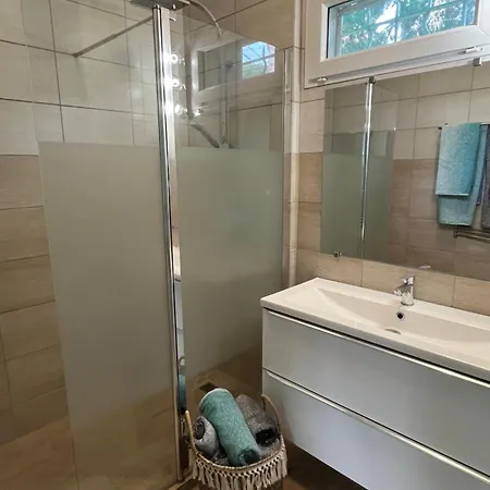 Presqu Ile De Giens T4 Proche Plages